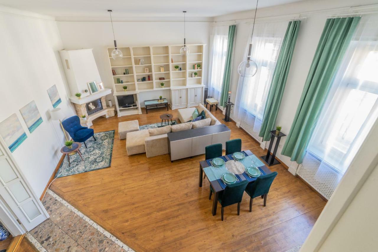 Bright Liszt Academy Apartment
