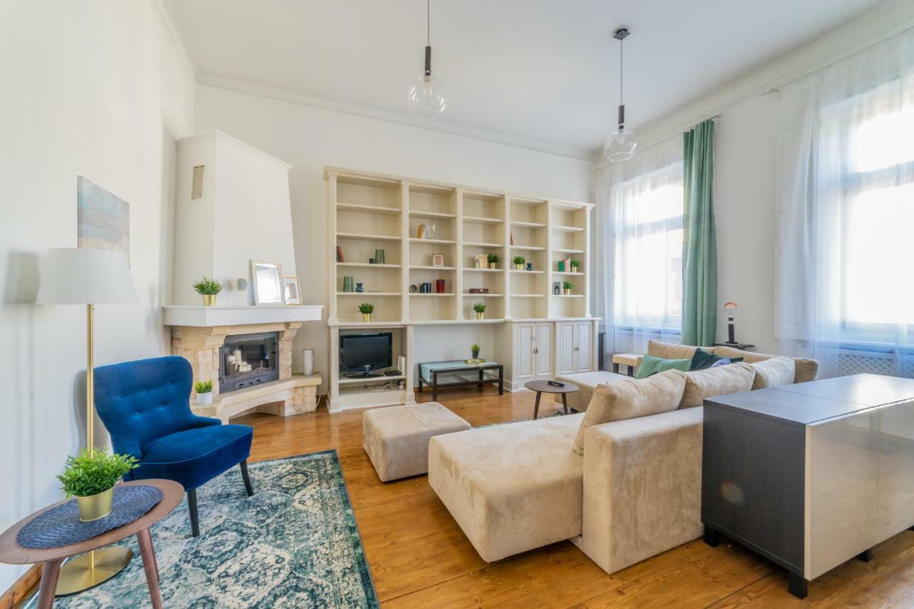 Bright Liszt Academy Apartment